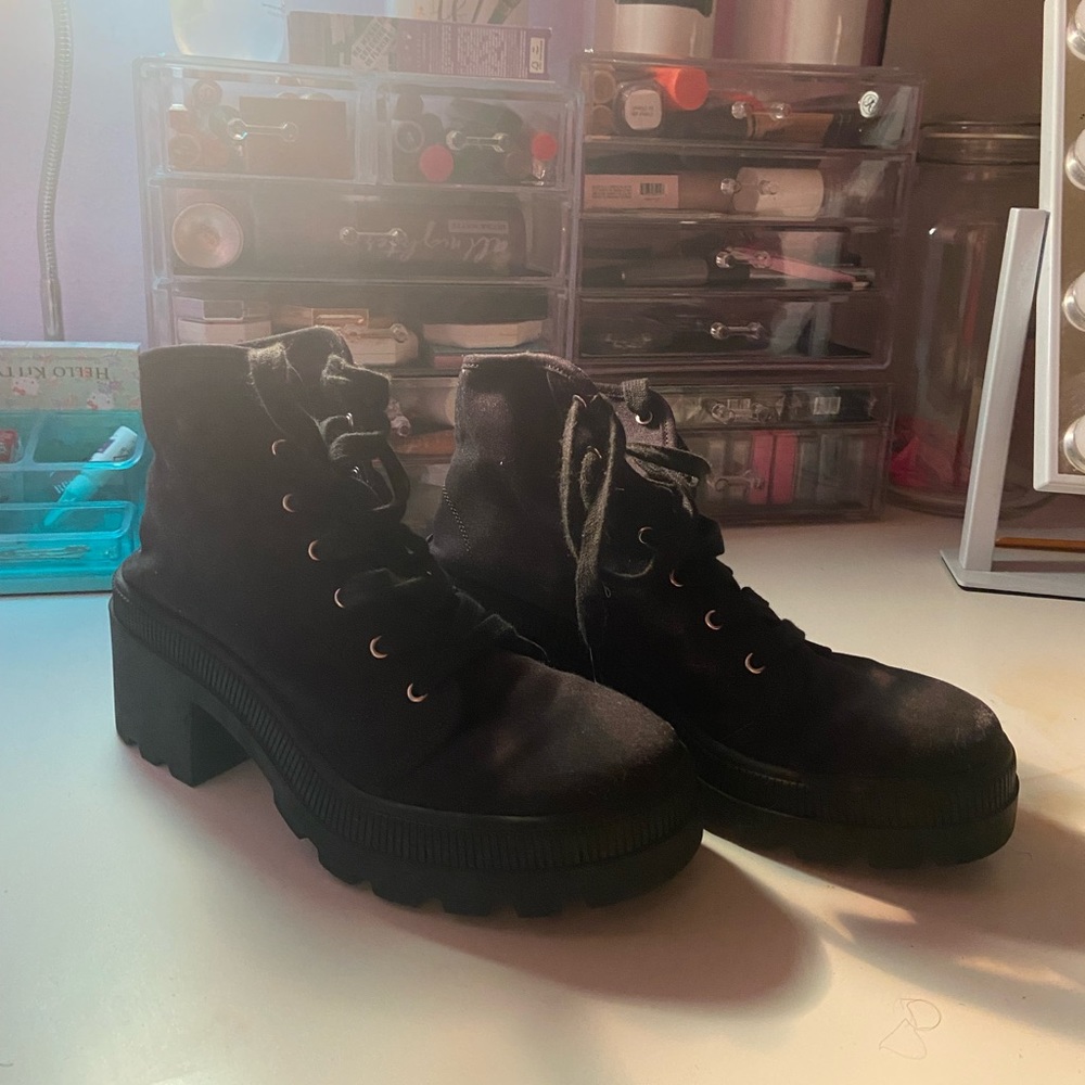 Black ankle bootie